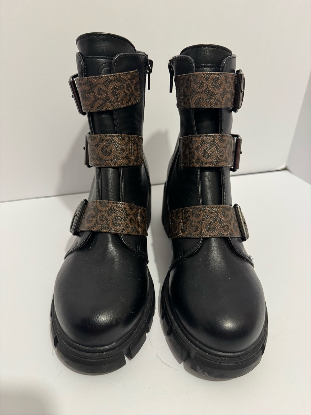 Guess GB Adalia Lace Up Lug Sole Combat Booties Women’s Size 7M